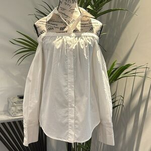 ✨Beautiful unusual and original white button down shirt✨